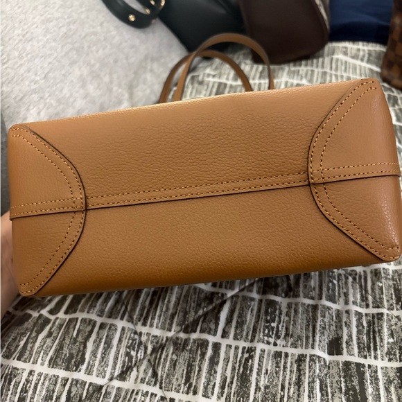 Coach small city tote new - Picture 2 of 3